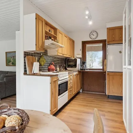 4 Bedroom Beautiful In * Glesborg